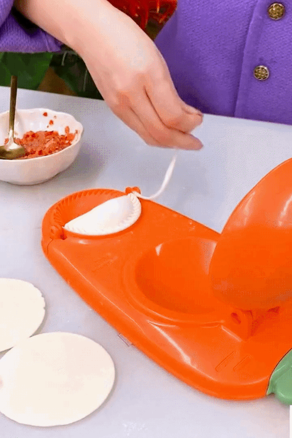 2-in-1 Dumpling Maker | Press & Fold Dumpling Kitchen Tool